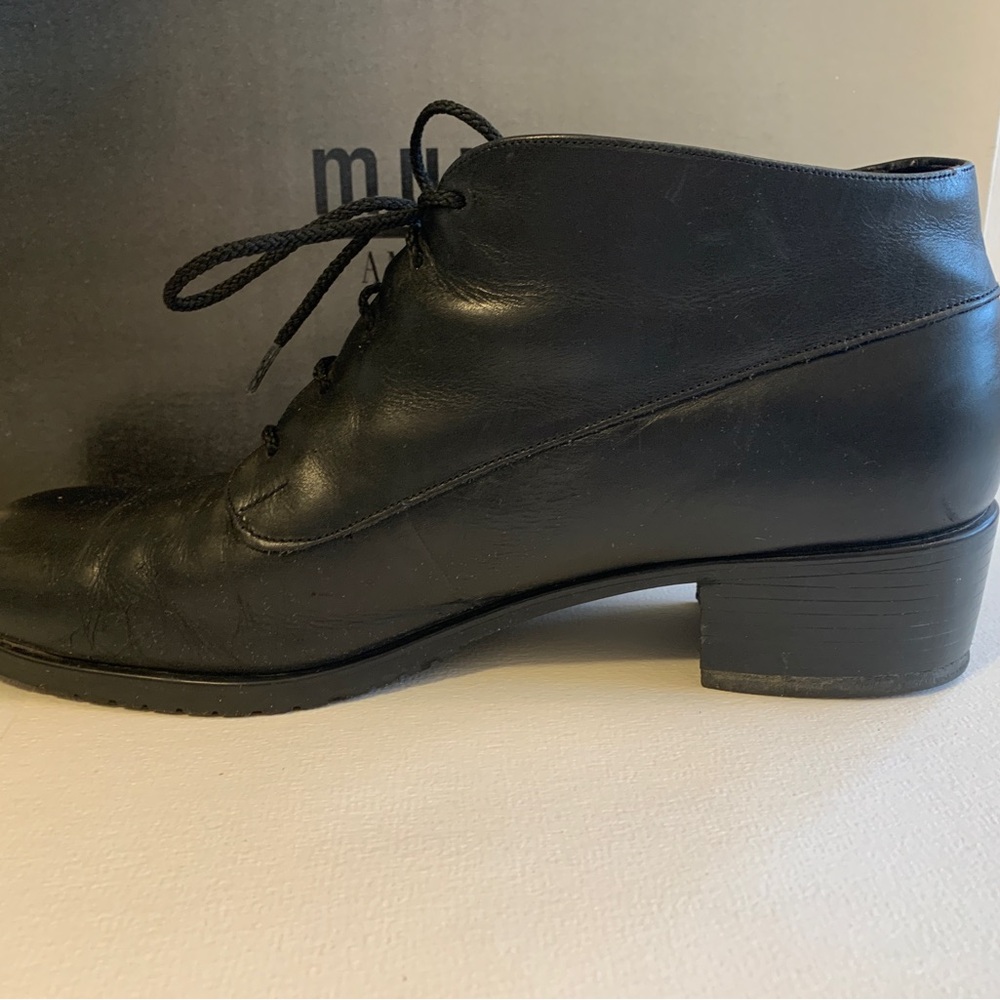 Munro Black Leather Ankle Boots